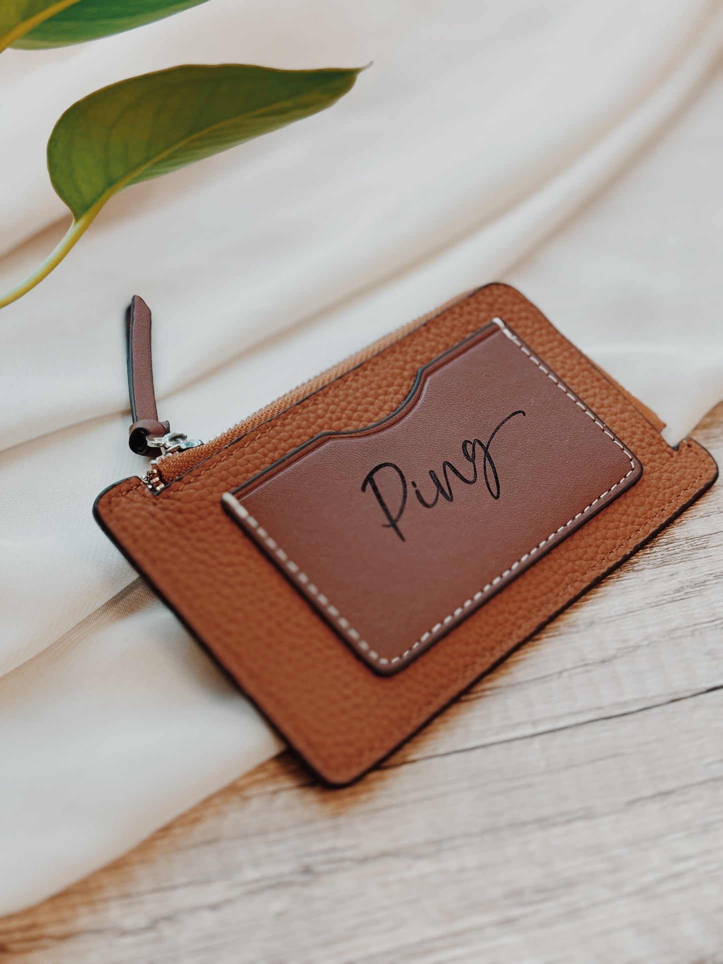LEDGER | Dual-Function Card & Coin Holder