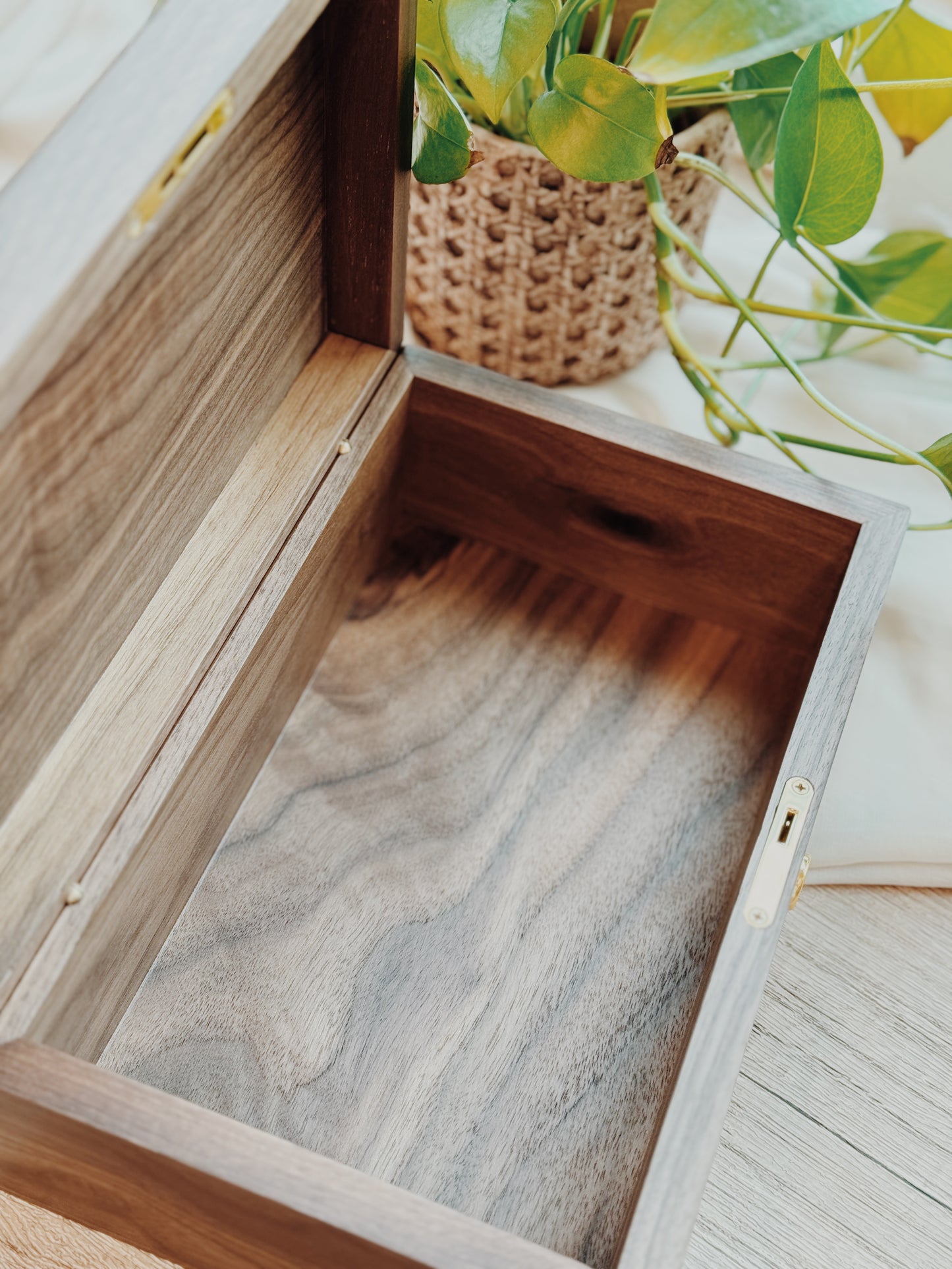 LOCKET | Memory Chest