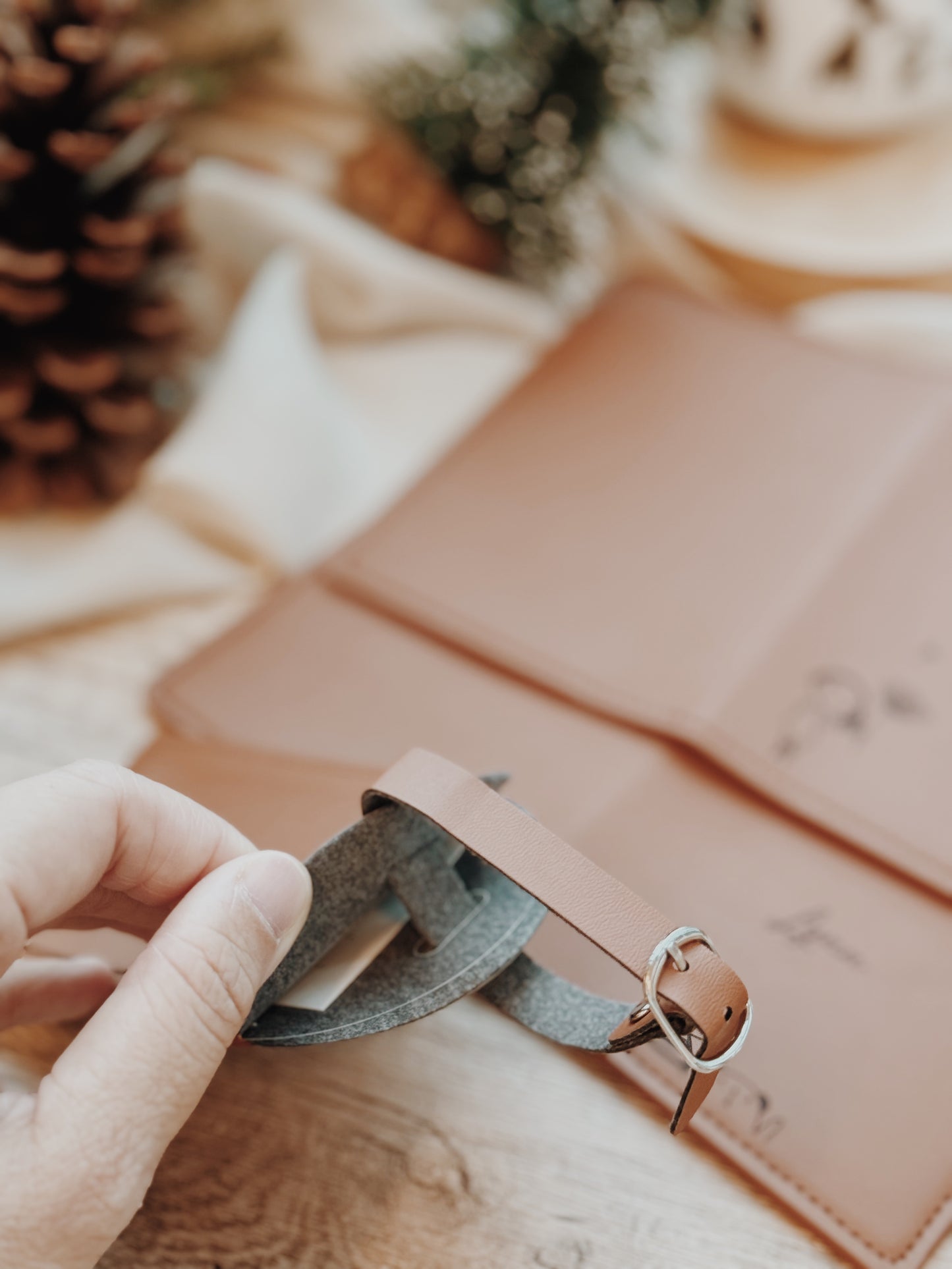 VANDRE | Passport Holder & Luggage Tag