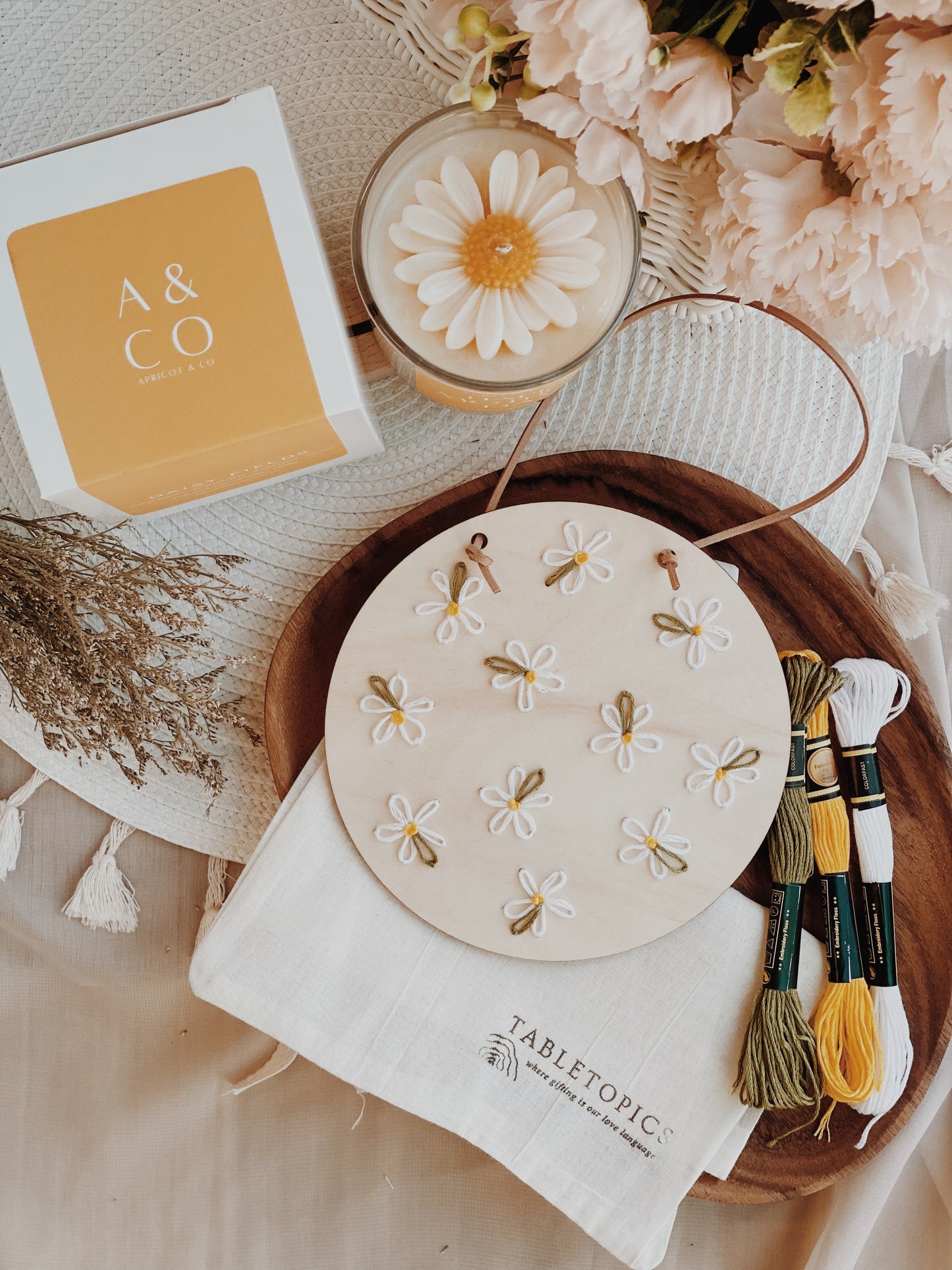 Daisy Embroidery Kit
