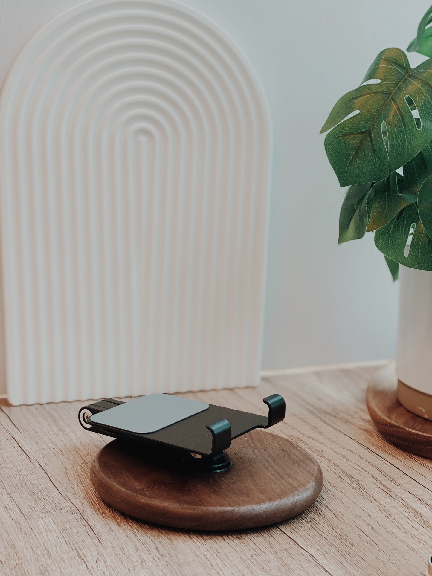 SWIVELWOOD | Mobile Stand (FINAL FINDS)