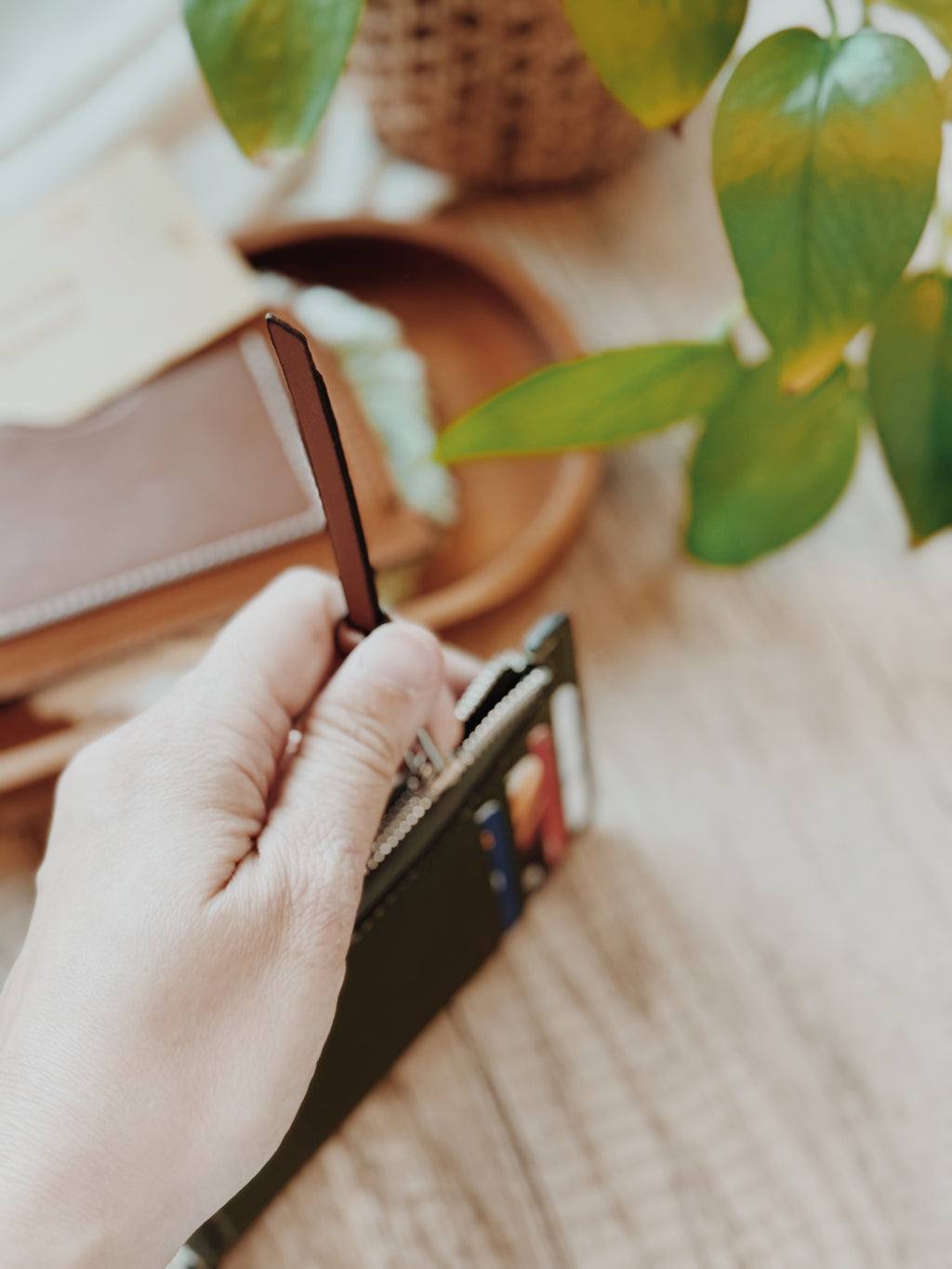IKI | Dual-Function Card & Coin Holder (Final Finds)