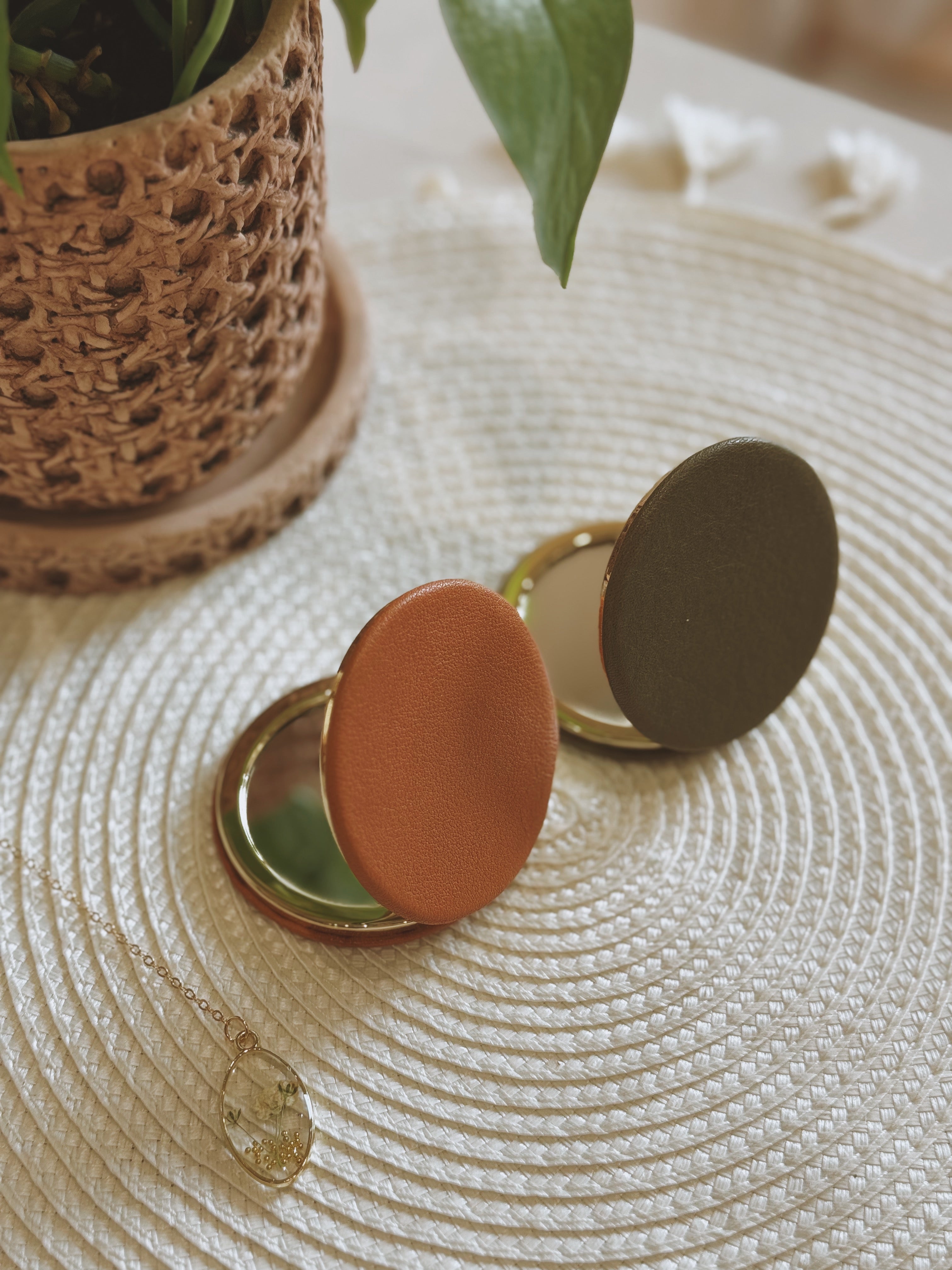 POISE | Bridesmaid Pocket Flip Mirror