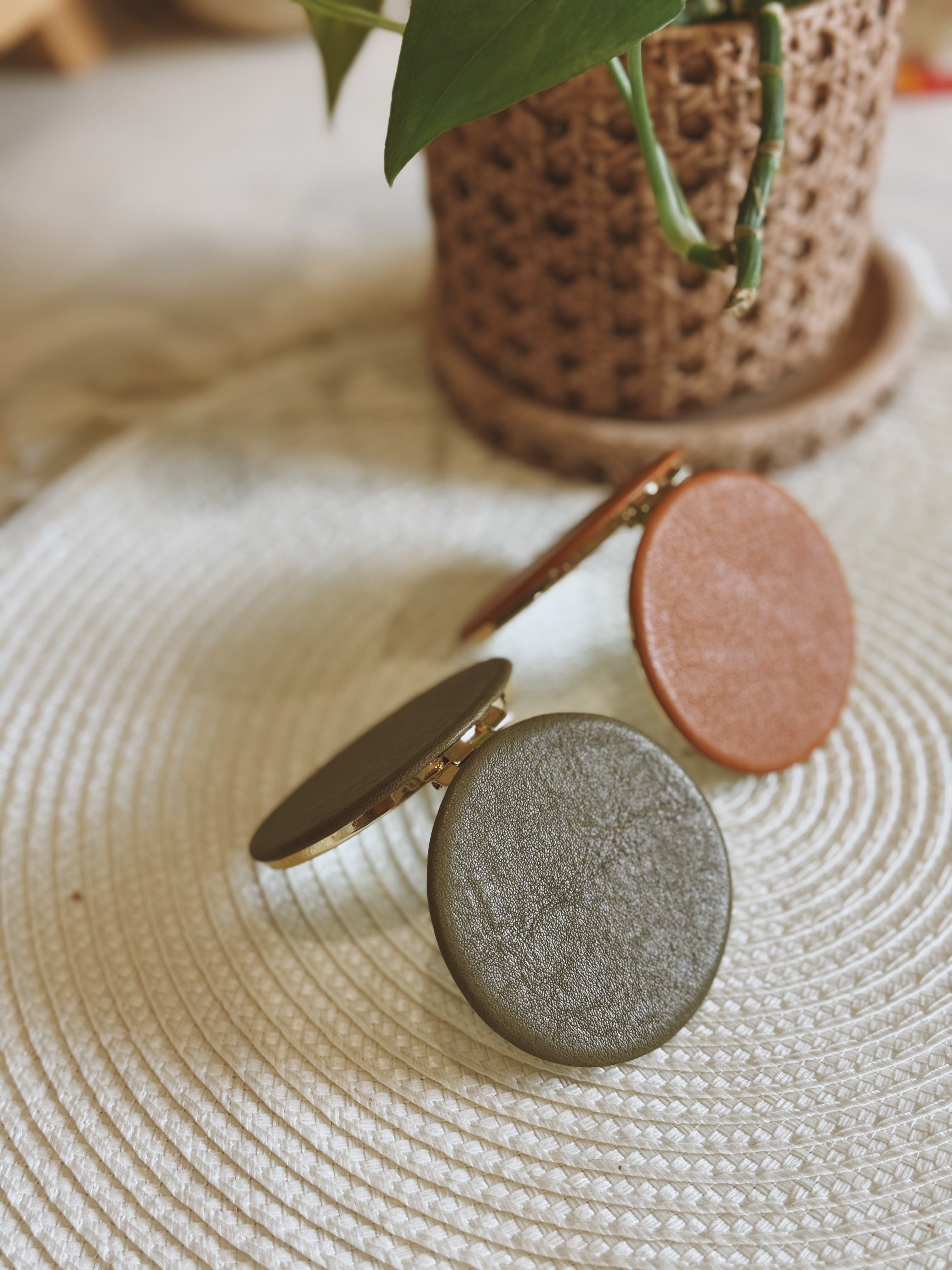 POISE | Bridesmaid Pocket Flip Mirror