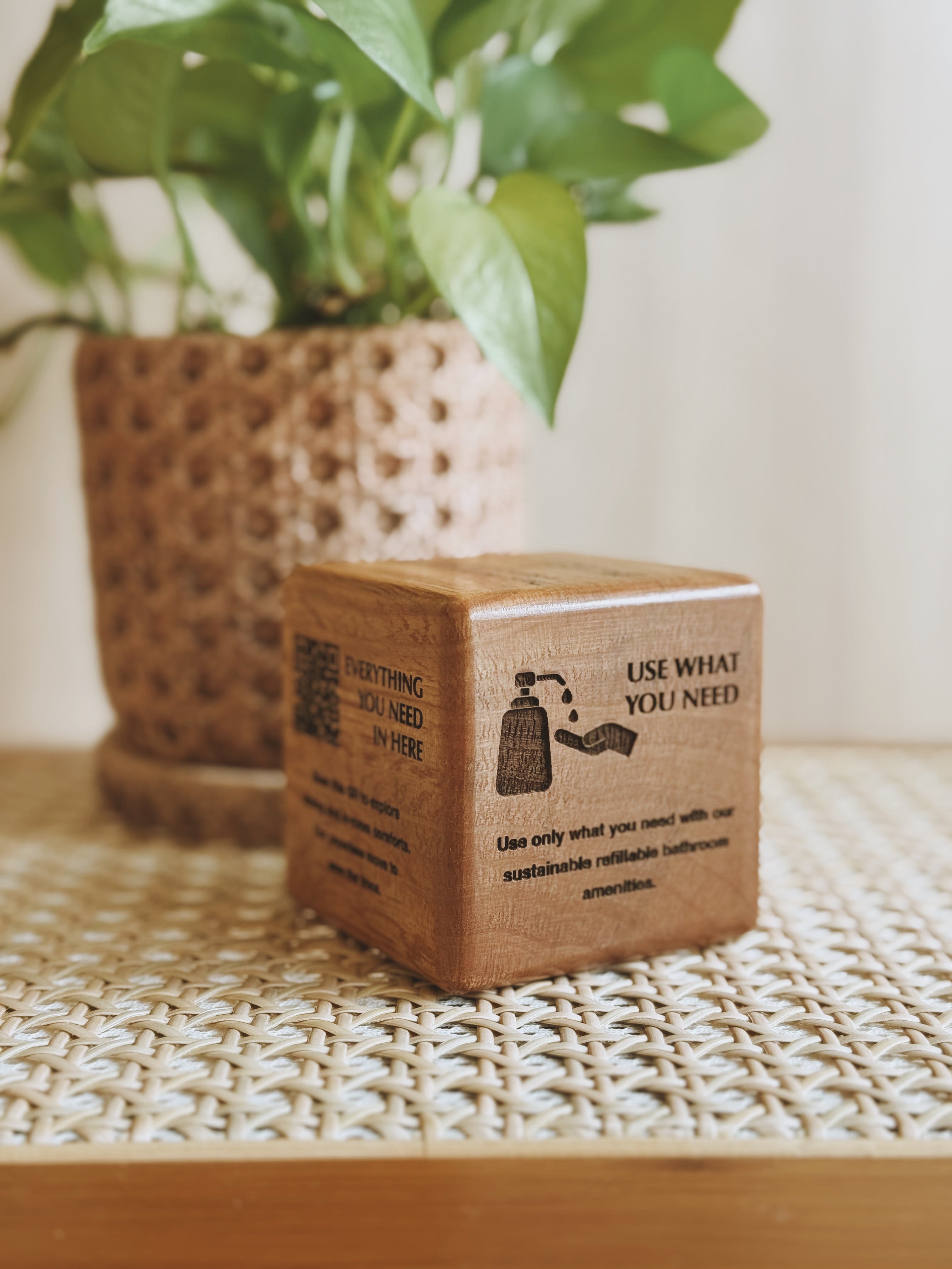 KANSO | Hotel Info Cube [PO]