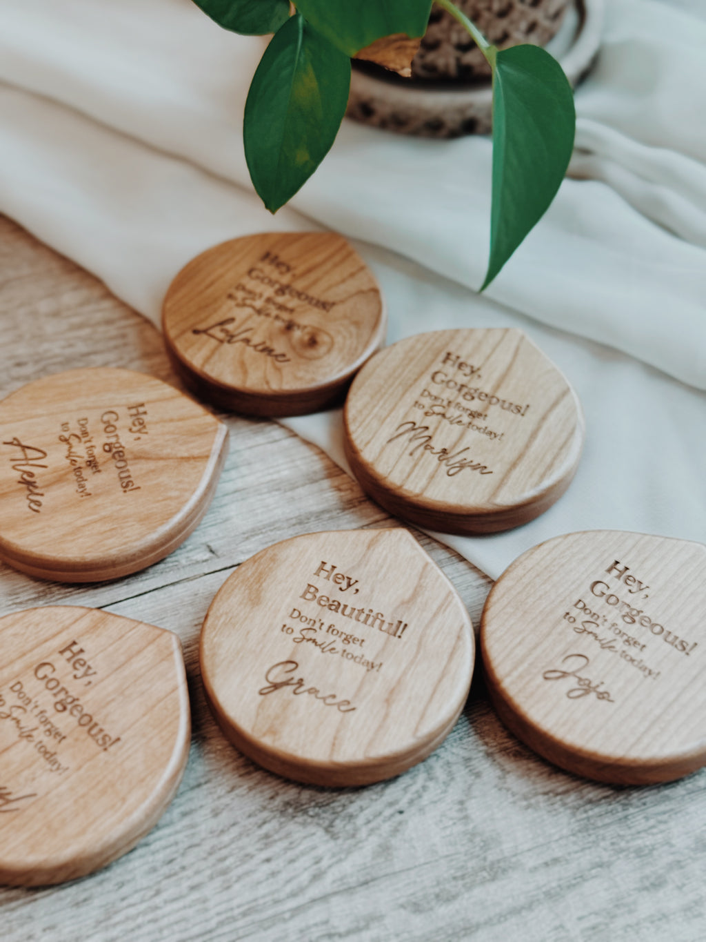 YU | Bridesmaid Pocket Swivel Mirror