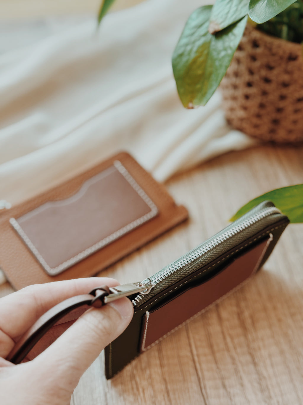 IKI | Dual-Function Card & Coin Holder (Final Finds)