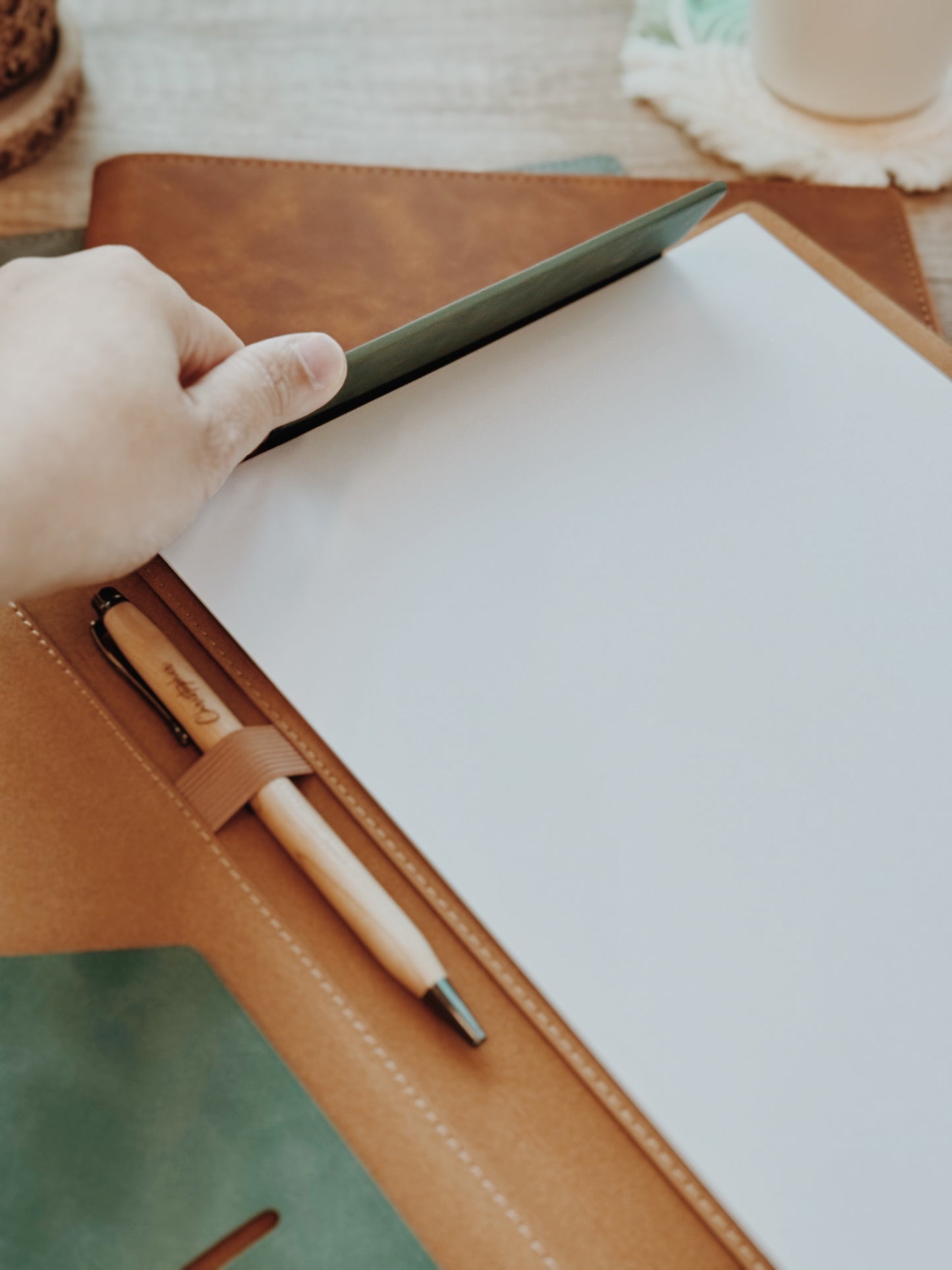 Premium A4 PU Leather Clipboard with Magnetic Clasp – Elegant & Durable Document Holder for Office & Business Use