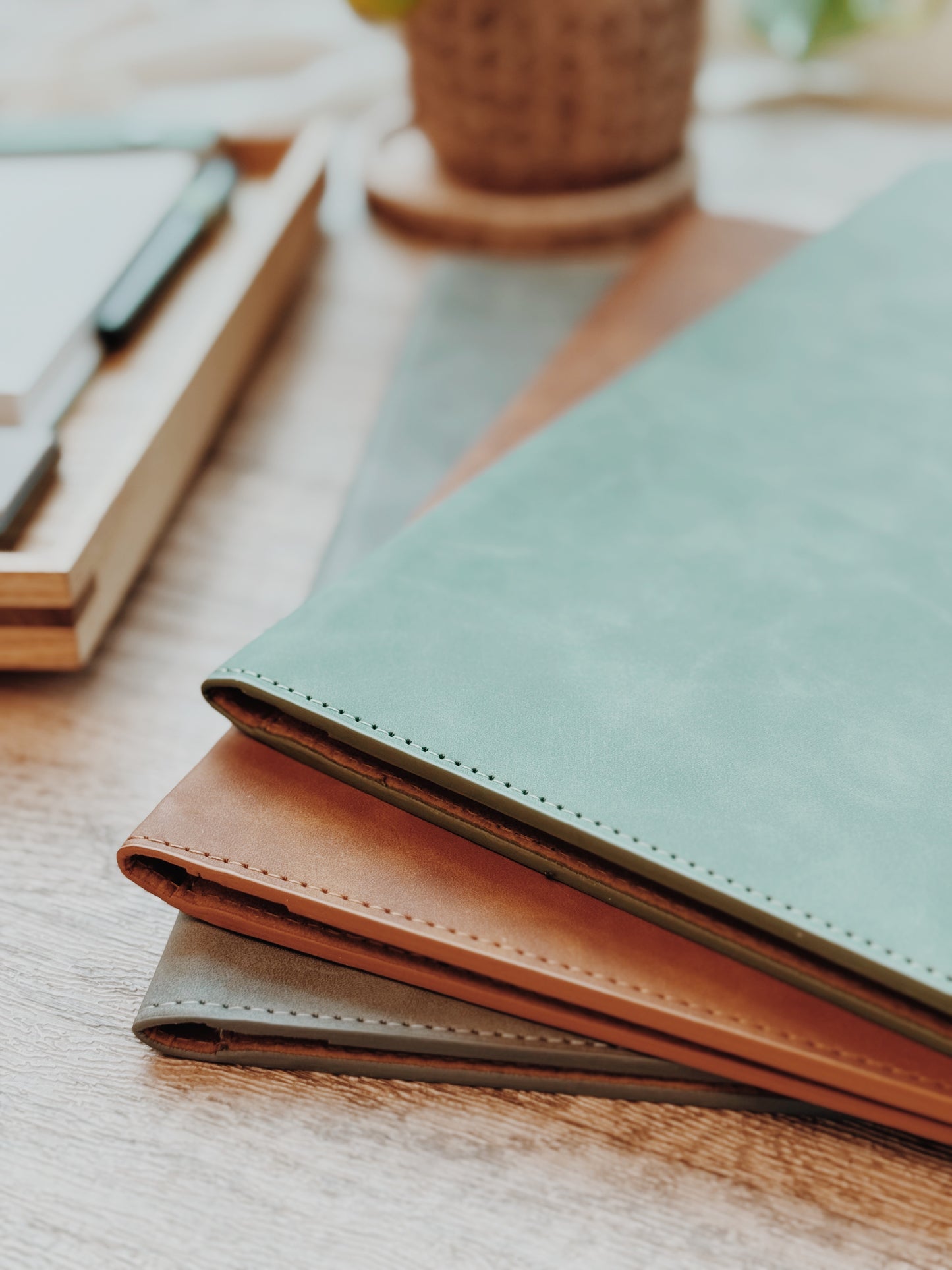 Premium A4 PU Leather Clipboard with Magnetic Clasp – Elegant & Durable Document Holder for Office & Business Use