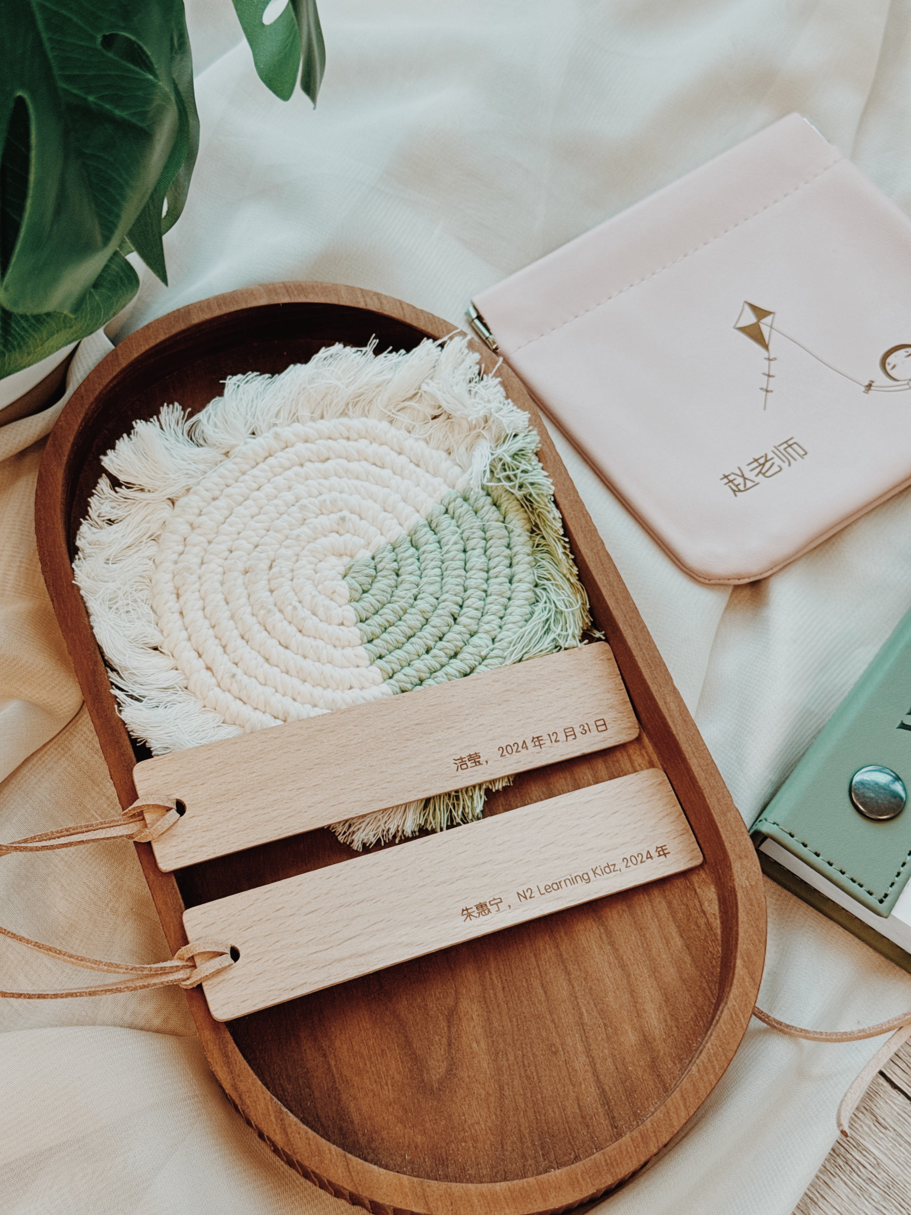 NOA | Bookmark