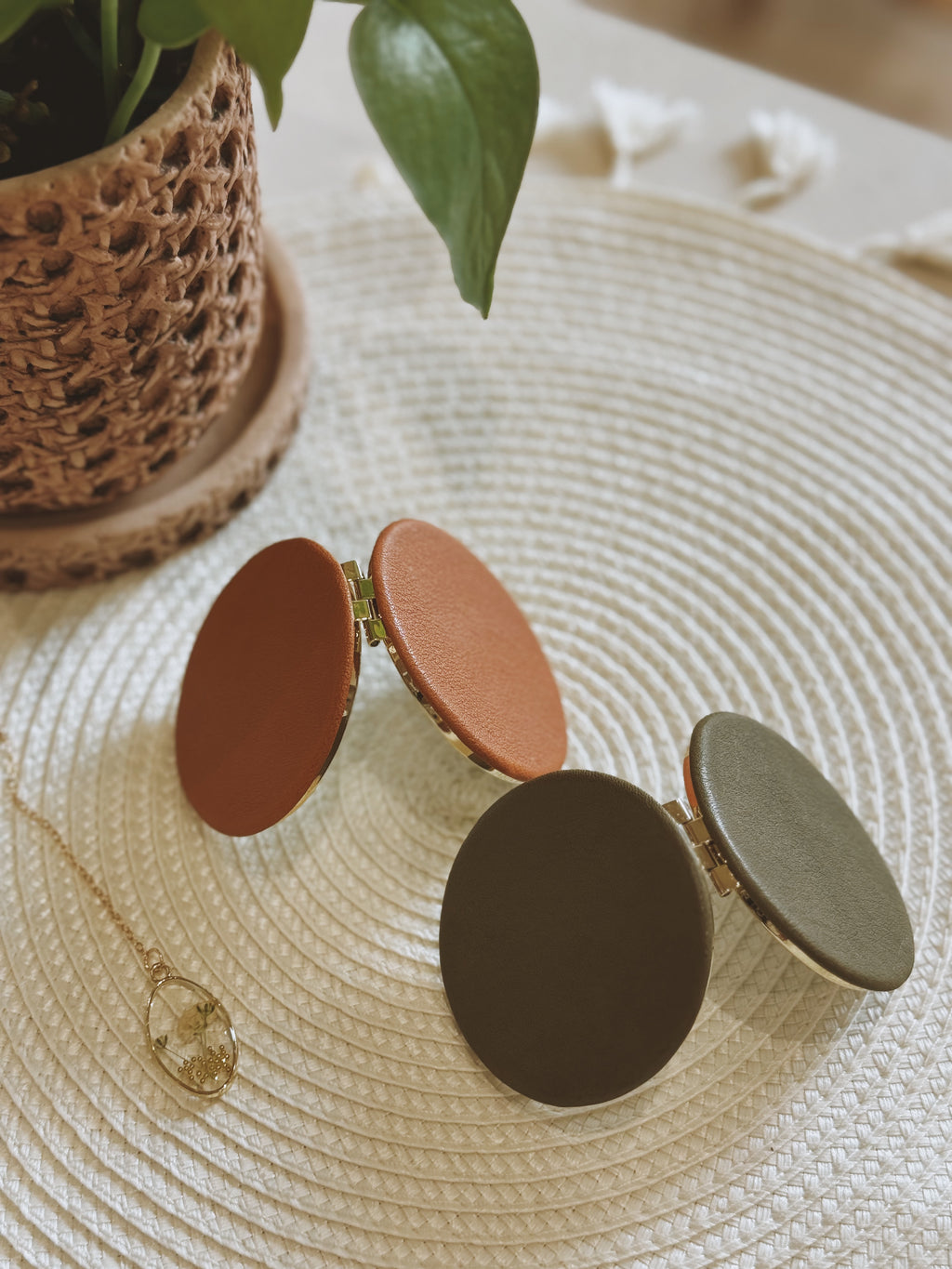 POISE | Bridesmaid Pocket Flip Mirror