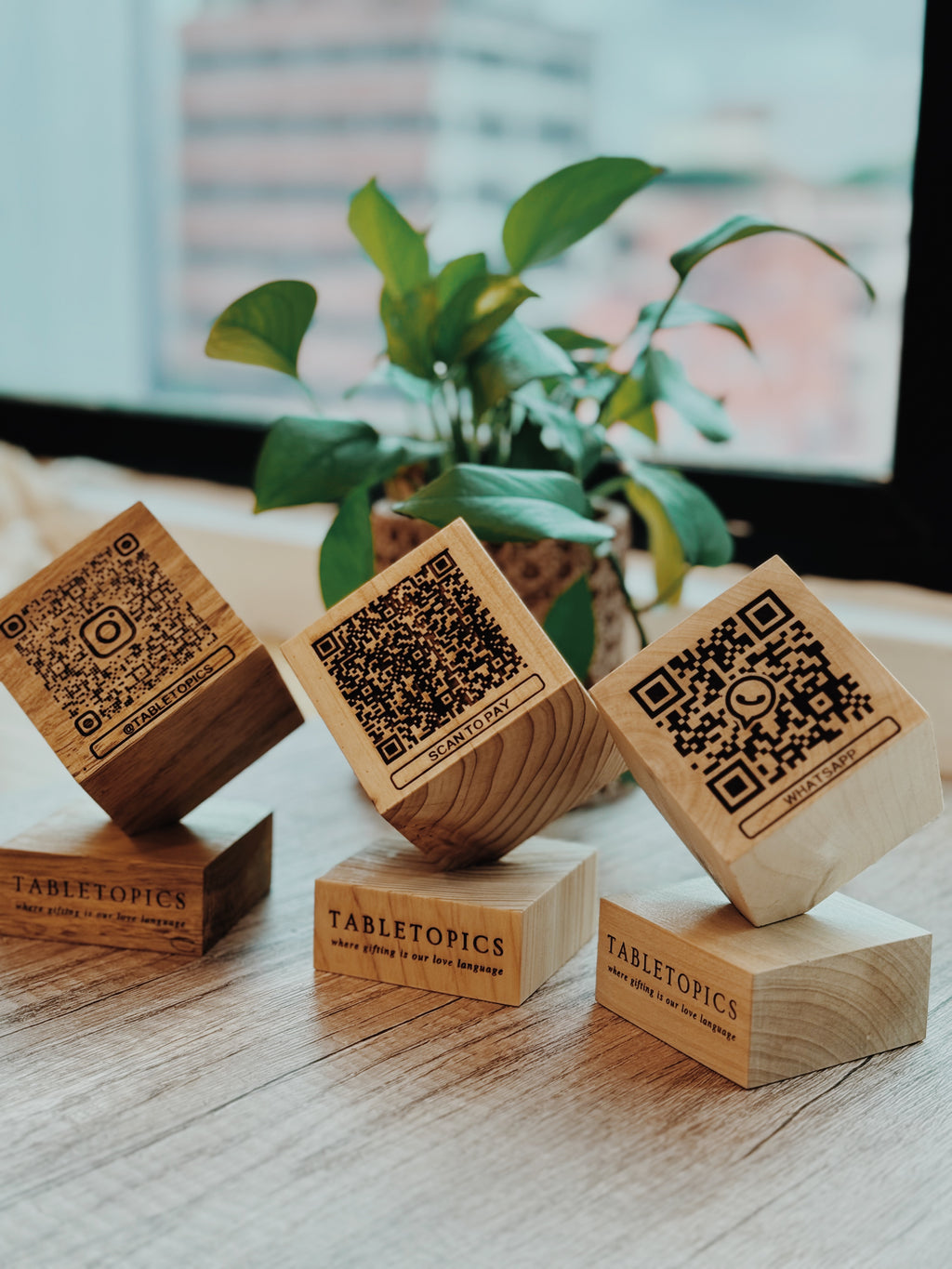 HIKARI | Rotating QR Cube [PO]