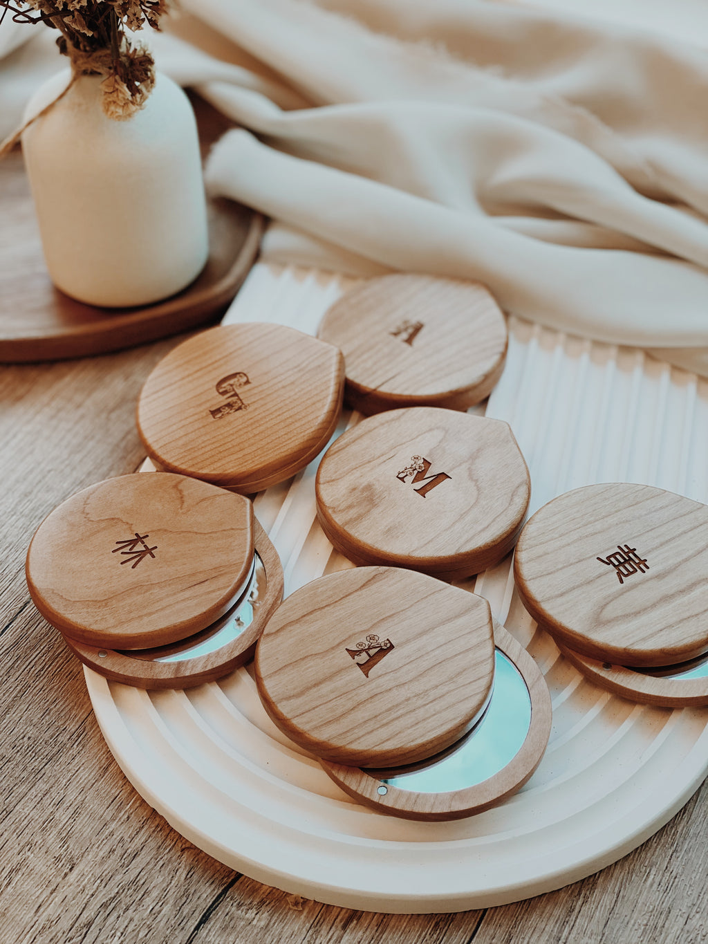 YU | Bridesmaid Pocket Swivel Mirror
