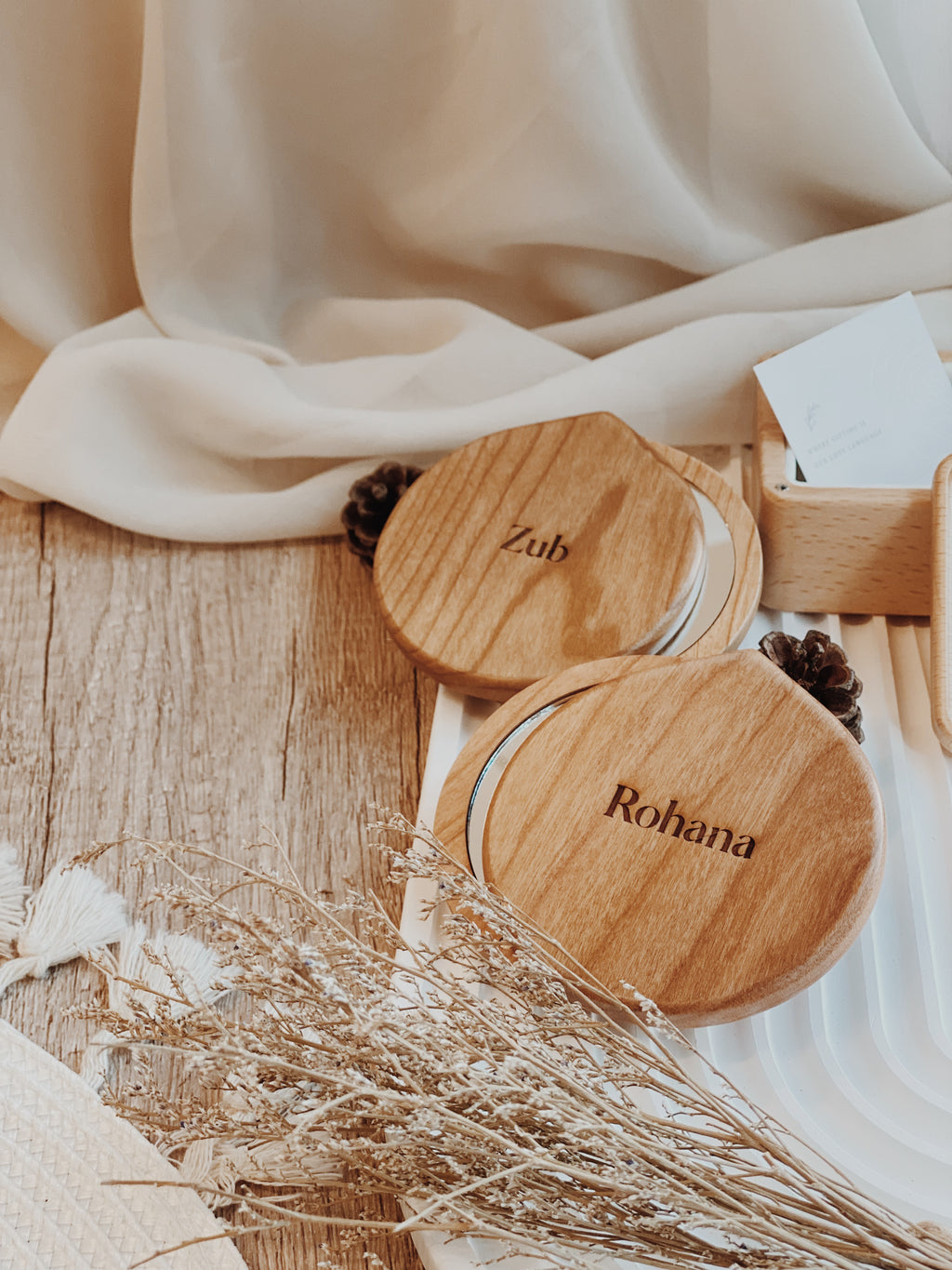 YU | Bridesmaid Pocket Swivel Mirror