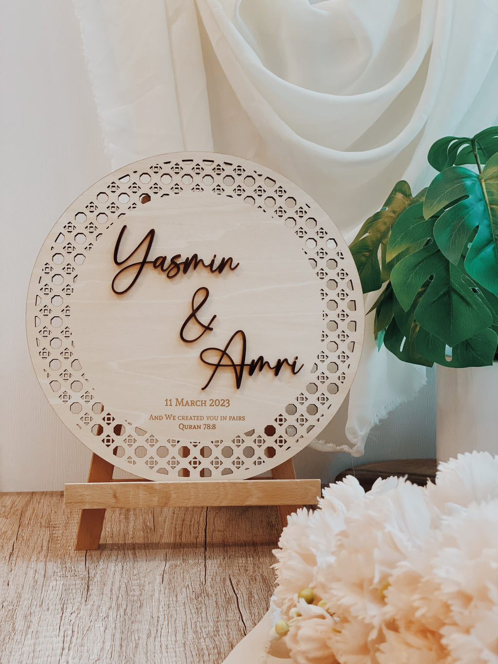 TISSER | Rattan Couple Names Signage